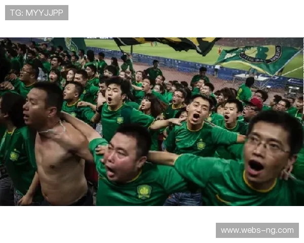 欧冠主题球迷艺术展举办：结合足球与文化，展示赛事历史瞬间